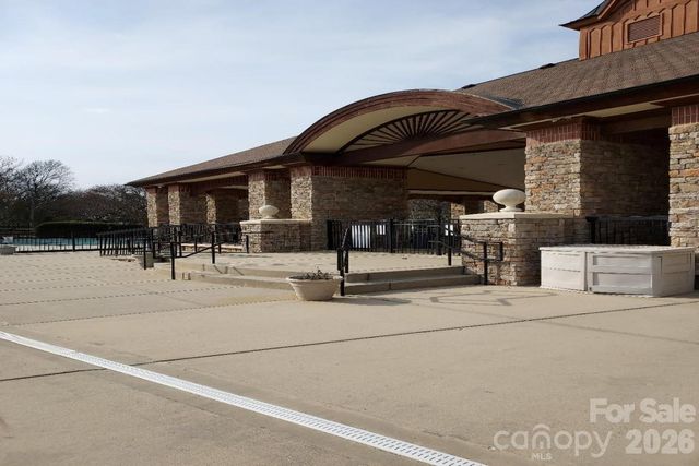 11138 Huntington Meadow Lane, Charlotte, NC 28273