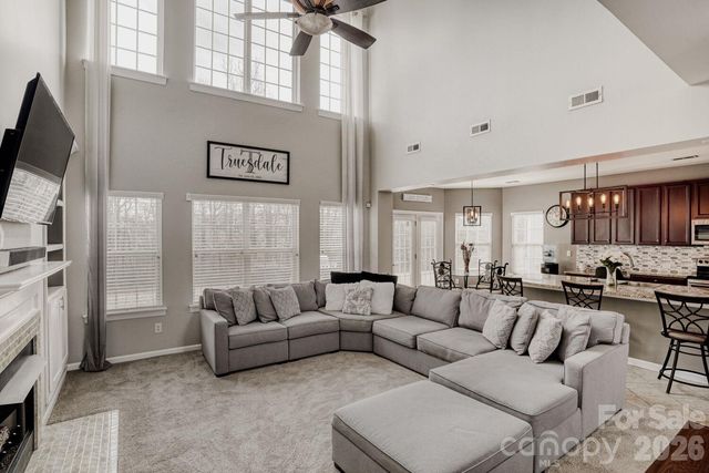 11138 Huntington Meadow Lane, Charlotte, NC 28273