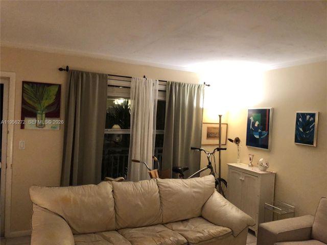 255 Sunrise Dr 305, Key Biscayne, FL 33149