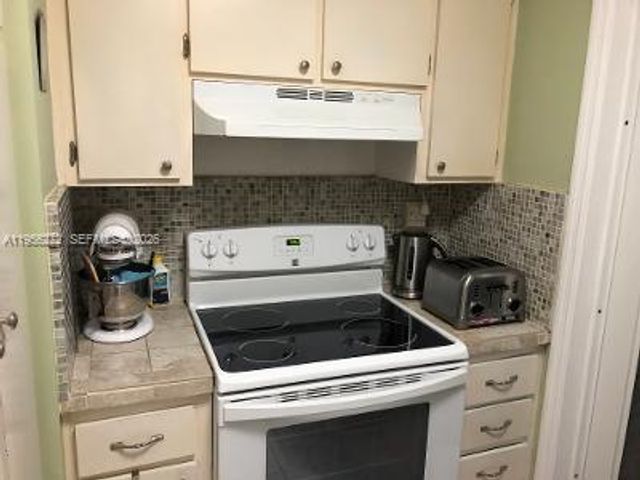 255 Sunrise Dr 305, Key Biscayne, FL 33149