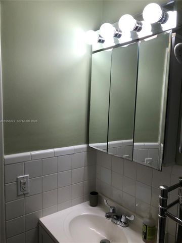 255 Sunrise Dr 305, Key Biscayne, FL 33149