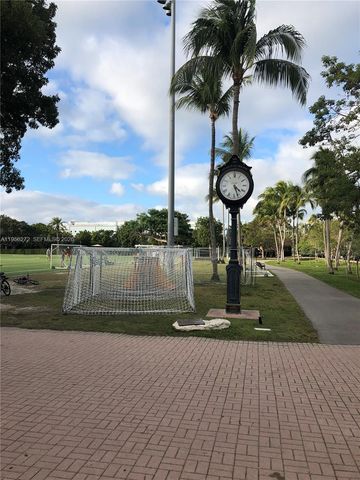 255 Sunrise Dr 305, Key Biscayne, FL 33149