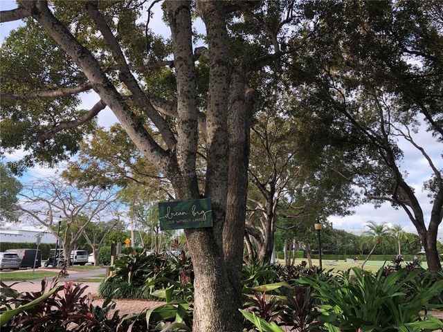 255 Sunrise Dr 305, Key Biscayne, FL 33149