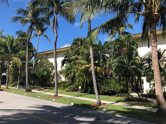 255 Sunrise Dr 305, Key Biscayne, FL 33149