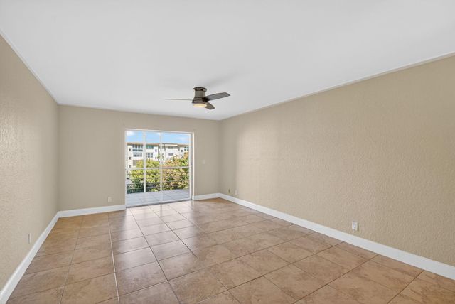 2615 NE 1st Court 312, Boynton Beach, FL 33435