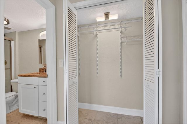 2615 NE 1st Court 312, Boynton Beach, FL 33435