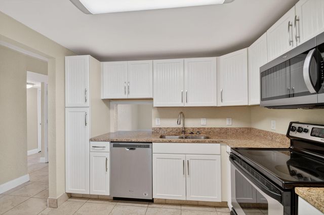 2615 NE 1st Court 312, Boynton Beach, FL 33435