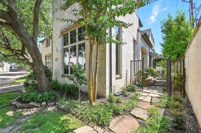 5904 Tewkesbury Way, Dallas, TX 75252