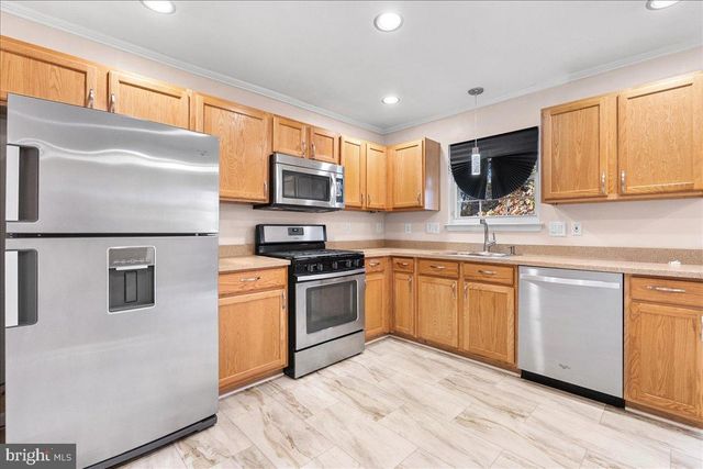 8232 DELLWOOD CT, Lanham, MD 20706