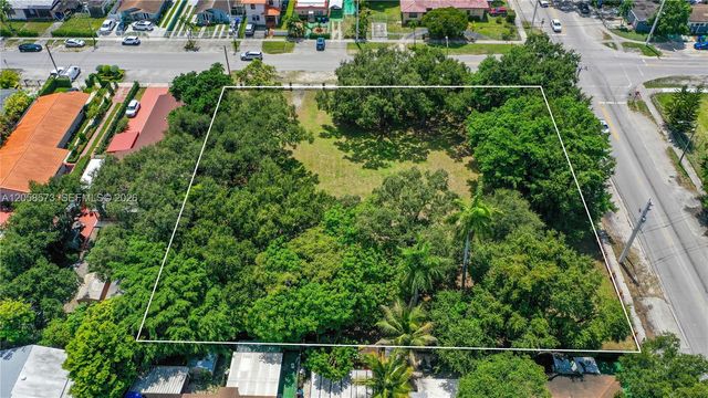 2810 NW 14th Street, Miami, FL 33125