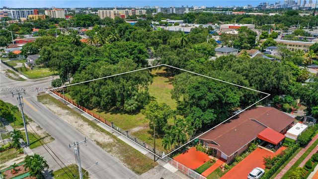 2810 NW 14th Street, Miami, FL 33125