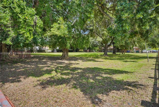 2810 NW 14th Street, Miami, FL 33125