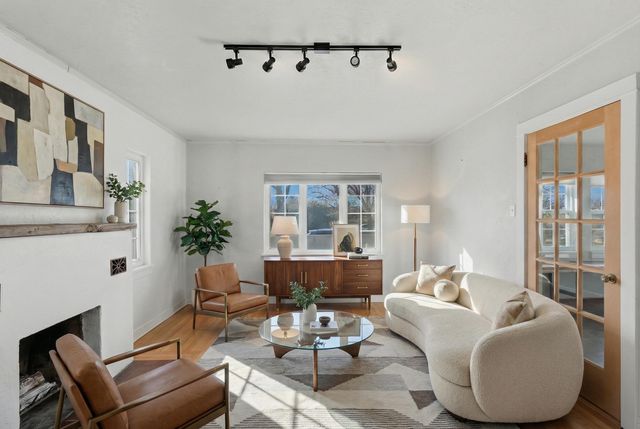 214 Richmond Drive SE, Albuquerque, NM 87106