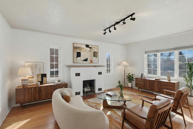 214 Richmond Drive SE, Albuquerque, NM 87106