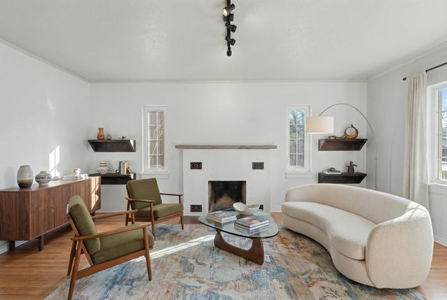 214 Richmond Drive SE, Albuquerque, NM 87106