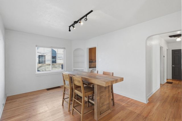 214 Richmond Drive SE, Albuquerque, NM 87106