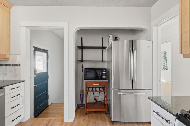 214 Richmond Drive SE, Albuquerque, NM 87106