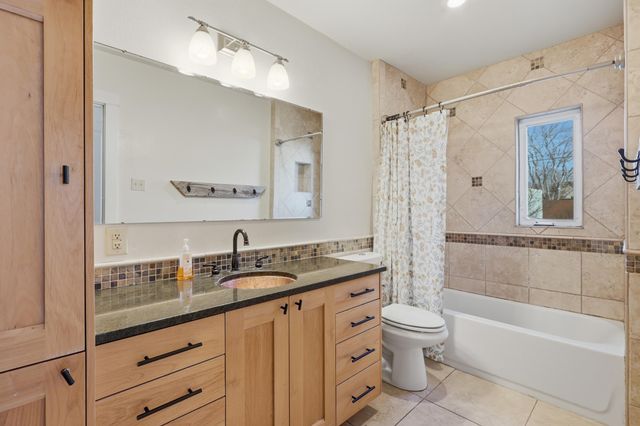 214 Richmond Drive SE, Albuquerque, NM 87106