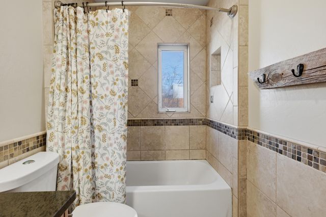 214 Richmond Drive SE, Albuquerque, NM 87106