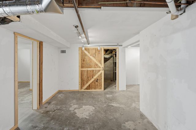 214 Richmond Drive SE, Albuquerque, NM 87106