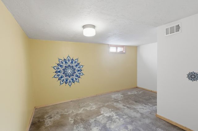 214 Richmond Drive SE, Albuquerque, NM 87106
