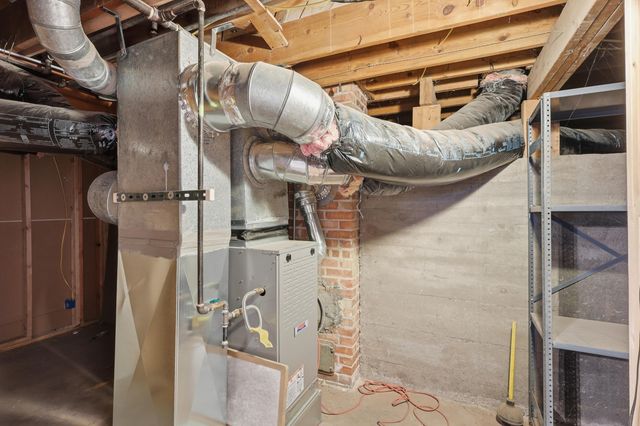 214 Richmond Drive SE, Albuquerque, NM 87106