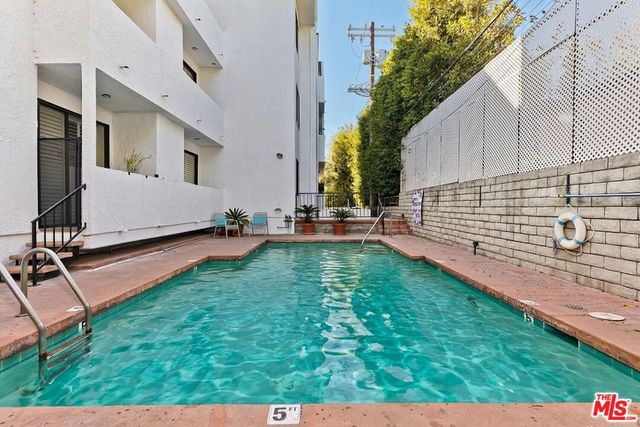 10475 Eastborne Avenue 107, Los Angeles, CA 90024