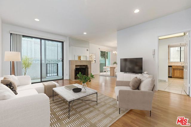 10475 Eastborne Avenue 107, Los Angeles, CA 90024