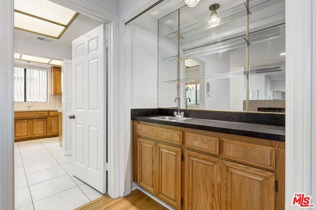 10475 Eastborne Avenue 107, Los Angeles, CA 90024