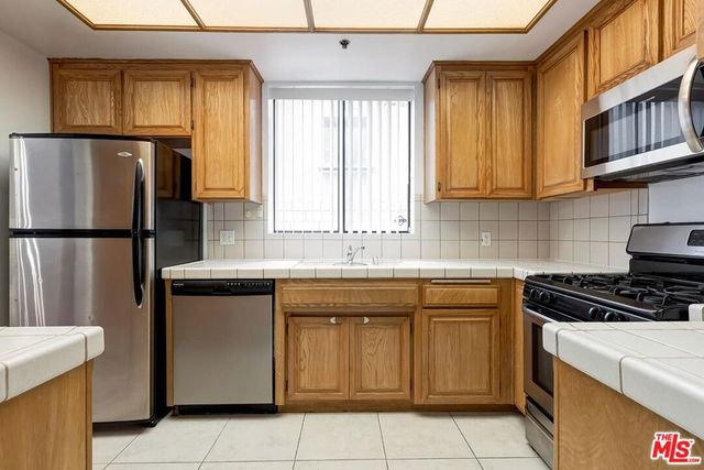 10475 Eastborne Avenue 107, Los Angeles, CA 90024