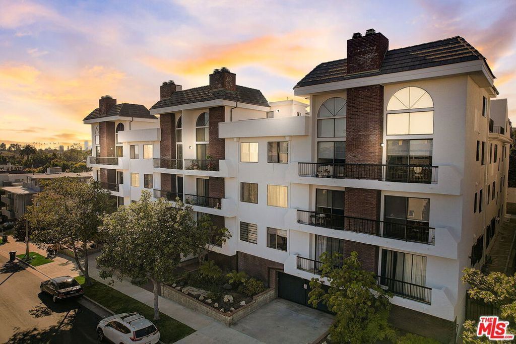 10475 Eastborne Avenue 107, Los Angeles, CA 90024