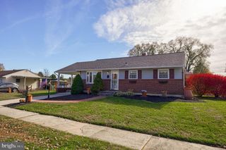 3842 OAKLEIGH DR, York, PA 17402