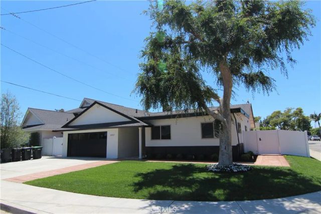 3157 Cork, Costa Mesa, CA 92626