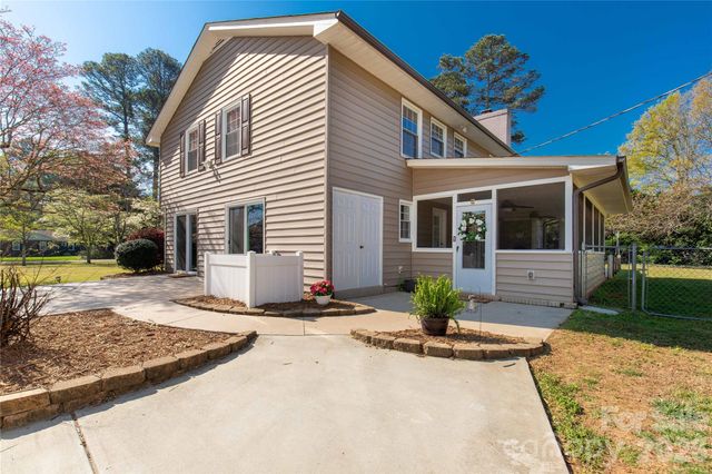 1212 Pinecrest Drive, Rock Hill, SC 29732