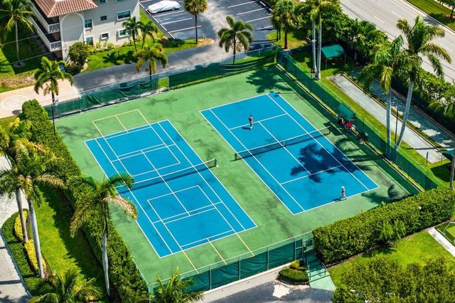 17 Royal Palm Way 105, Boca Raton, FL 33432
