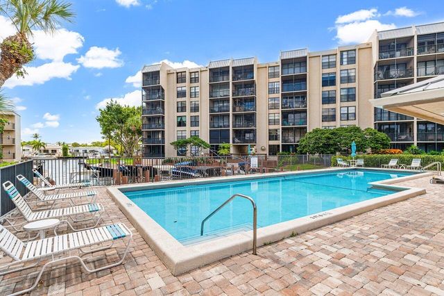17 Royal Palm Way 105, Boca Raton, FL 33432