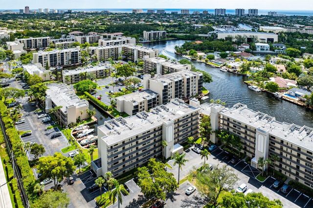 17 Royal Palm Way 105, Boca Raton, FL 33432