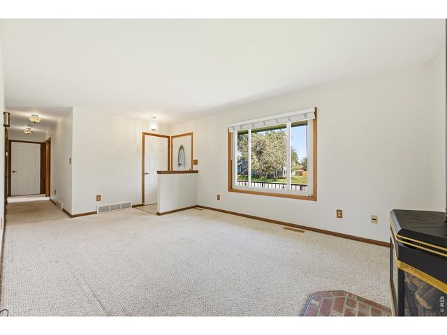 2901 Killarney Dr, Laporte, CO 80535
