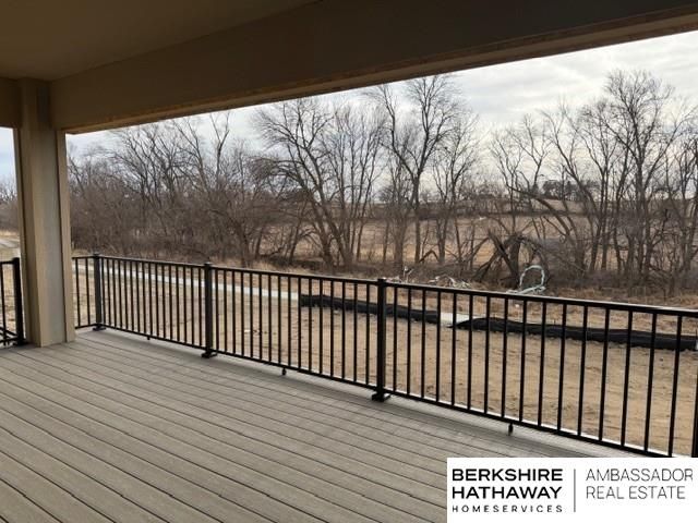 18505 Acorn Drive, Gretna, NE 68028