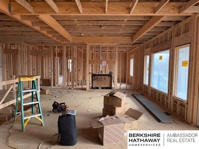 18505 Acorn Drive, Gretna, NE 68028