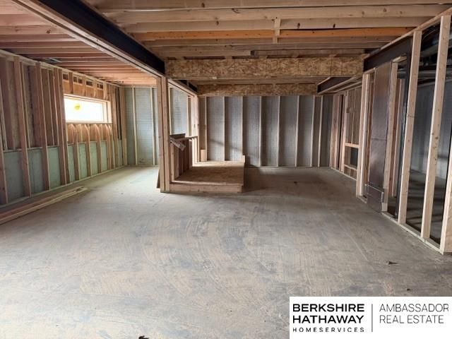 18505 Acorn Drive, Gretna, NE 68028