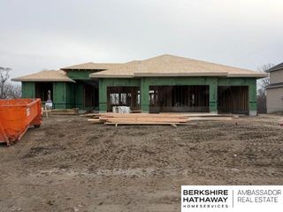 18505 Acorn Drive, Gretna, NE 68028