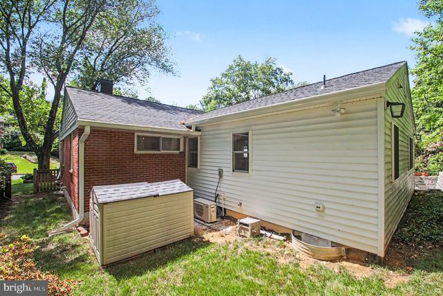 6417 BERKSHIRE DR, Alexandria, VA 22310