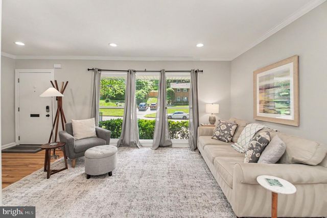 6417 BERKSHIRE DR, Alexandria, VA 22310