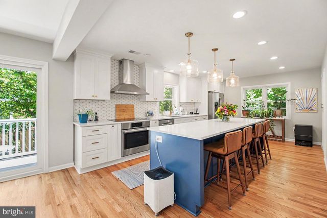 6417 BERKSHIRE DR, Alexandria, VA 22310