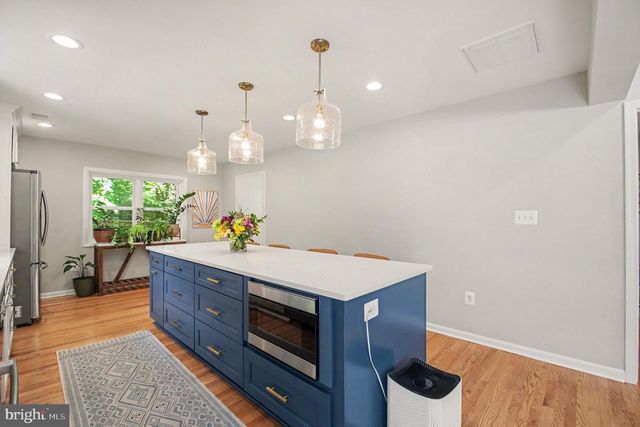 6417 BERKSHIRE DR, Alexandria, VA 22310
