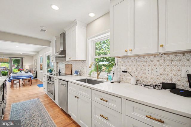 6417 BERKSHIRE DR, Alexandria, VA 22310