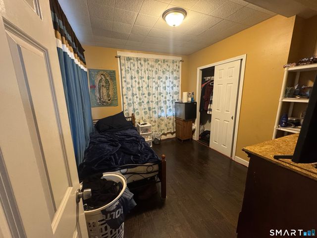 153 Marigold Avenue, Bridgeport, CT 06606