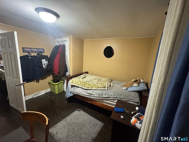 153 Marigold Avenue, Bridgeport, CT 06606