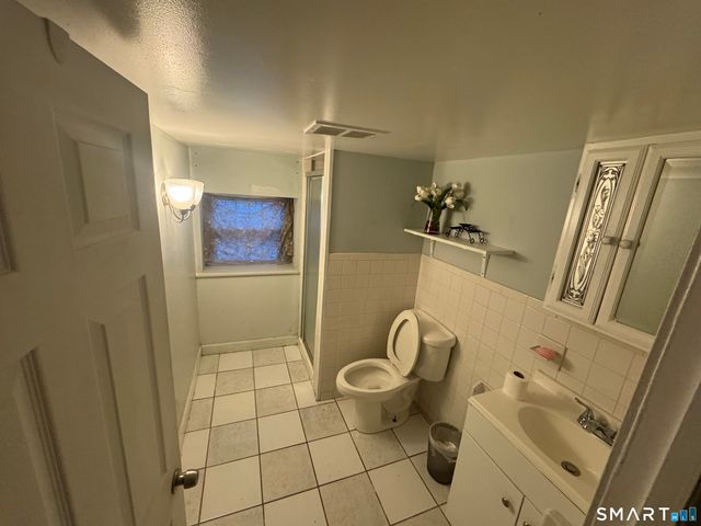 153 Marigold Avenue, Bridgeport, CT 06606